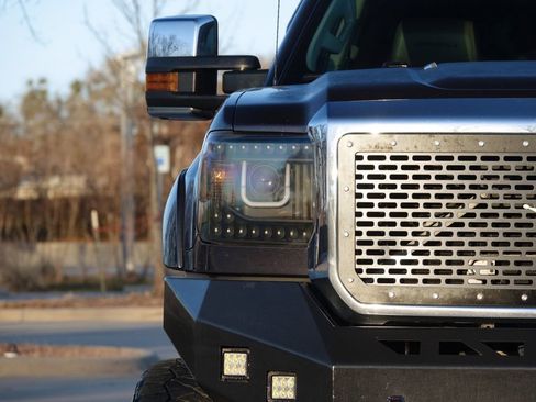 Used 2015 GMC Sierra 2500 Denali w/ Duramax Plus Package image 5