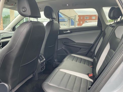Certified 2023 Volkswagen Taos SEL AWD/4WD image 21
