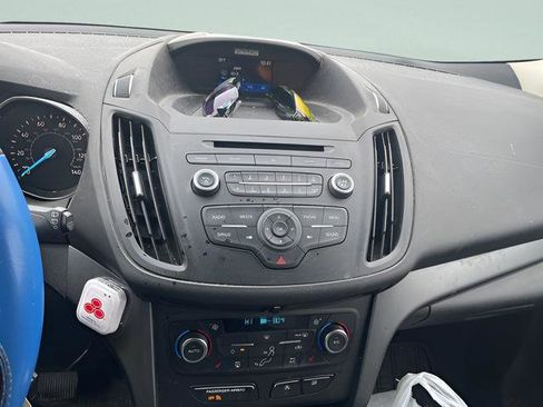 Used 2017 Ford Escape SE w/ SE Cold Weather Package image 10