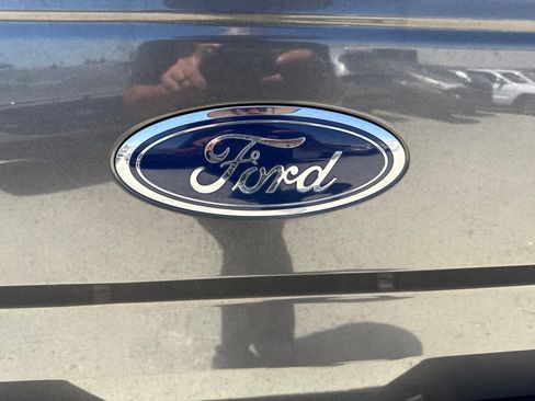 Used 2015 Ford F150 XLT AWD/4WD image 15
