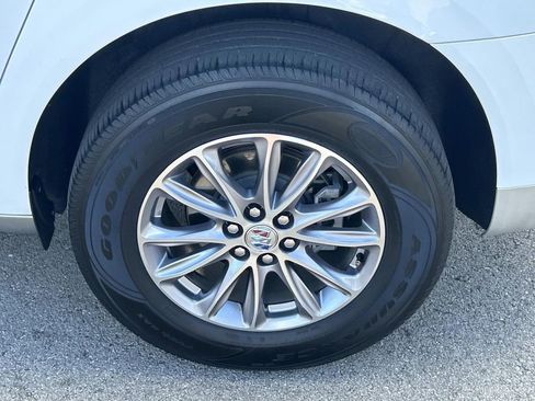 Used 2024 Buick Enclave Premium image 15