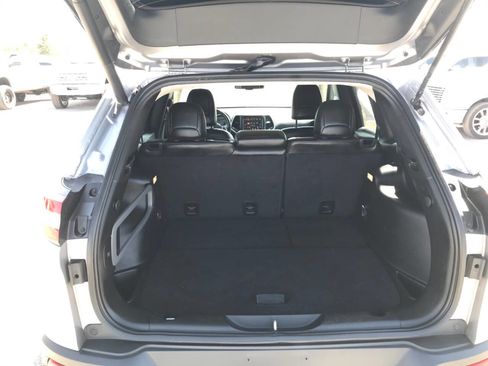 Used 2018 Jeep Cherokee Trailhawk w/ Quick Order Package 27L AWD/4WD image 30
