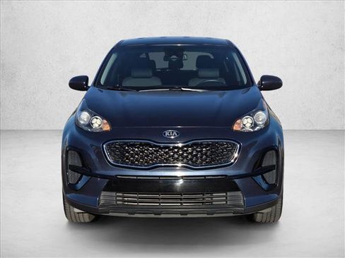 Used 2022 Kia Sportage LX image 2