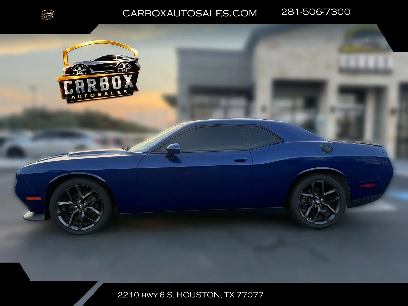Used 2020 Dodge Challenger SXT w/ Blacktop Package RWD image 2