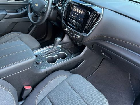 Used 2020 Chevrolet Traverse LS image 21