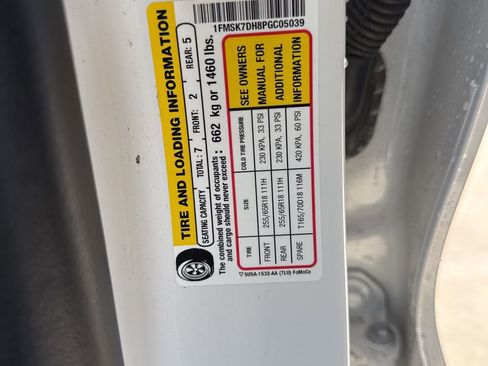 Used 2023 Ford Explorer XLT image 10