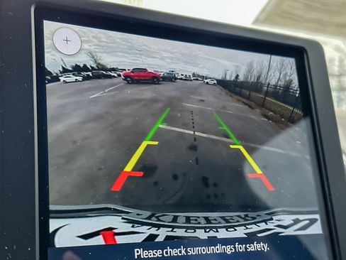 Used 2023 Ford Edge SEL image 18