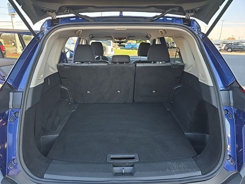 Used 2023 Nissan Rogue SV image 15