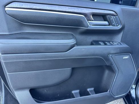 Used 2024 Chevrolet Silverado 2500 LTZ w/ LTZ Convenience Package image 20