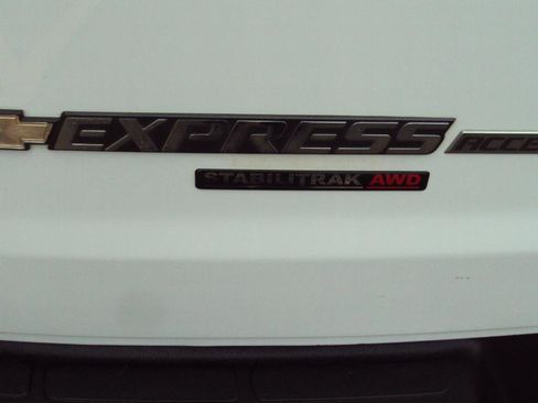 Used 2014 Chevrolet Express 1500 AWD image 35