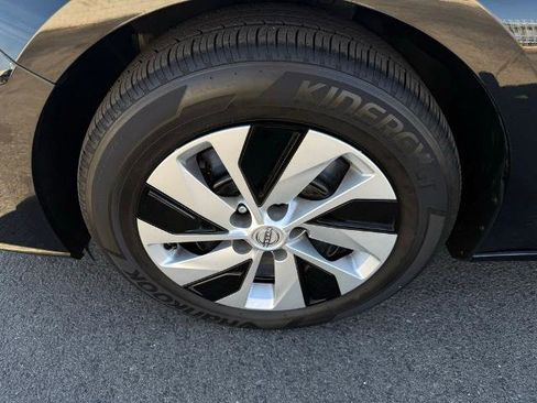Certified 2025 Nissan Altima 2.5 S FWD image 8