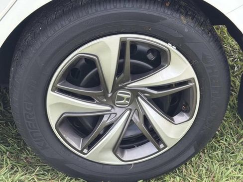 Used 2019 Honda Civic LX image 16