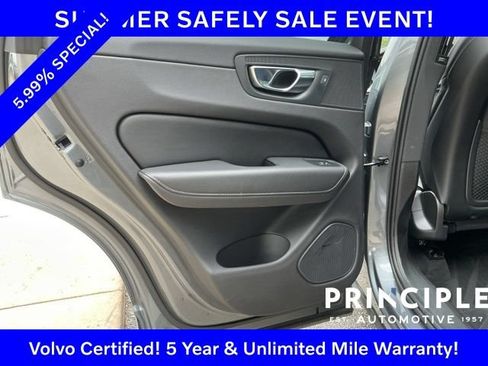 Certified 2025 Volvo XC60 T8 Ultra AWD/4WD image 32