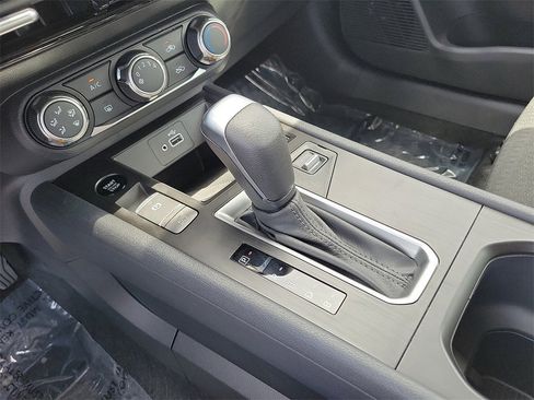 New 2025 Nissan Kicks S image 9