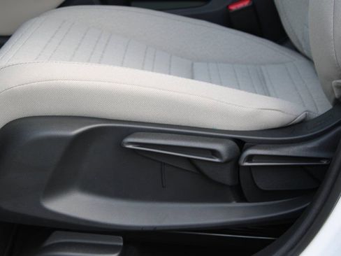 New 2026 Honda HR-V LX image 17