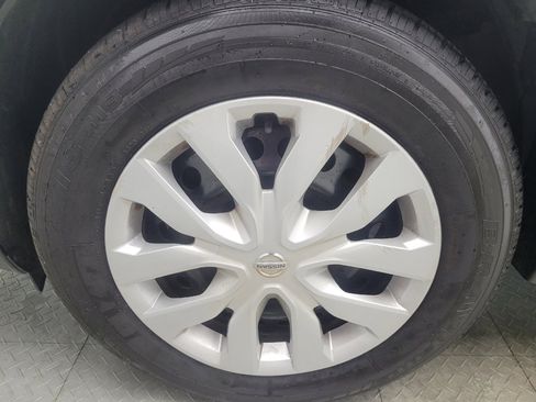 Used 2016 Nissan Rogue S AWD/4WD image 31