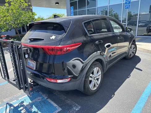 Used 2017 Kia Sportage LX AWD/4WD image 5