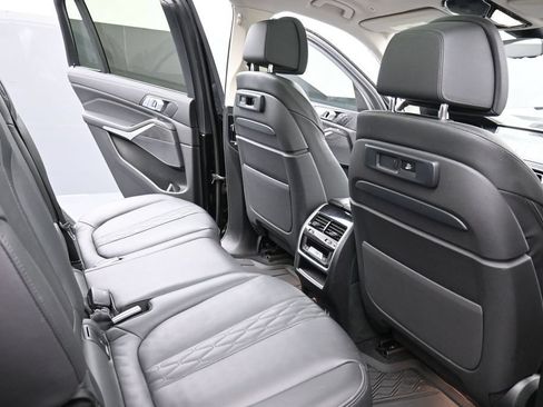 Used 2022 BMW X7 xDrive40i w/ Executive Package AWD/4WD image 20