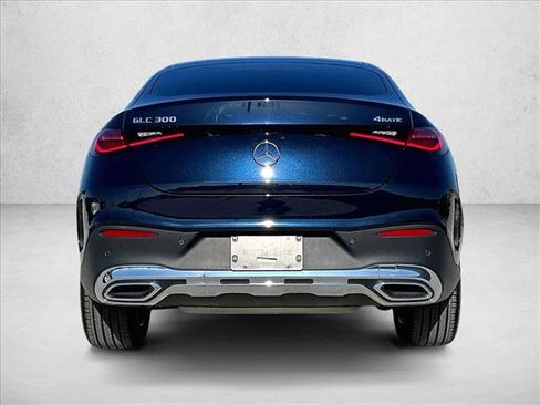 Used 2024 Mercedes-Benz GLC 300 4MATIC image 4