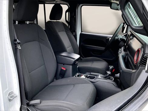 Certified 2023 Jeep Gladiator Sport image 22