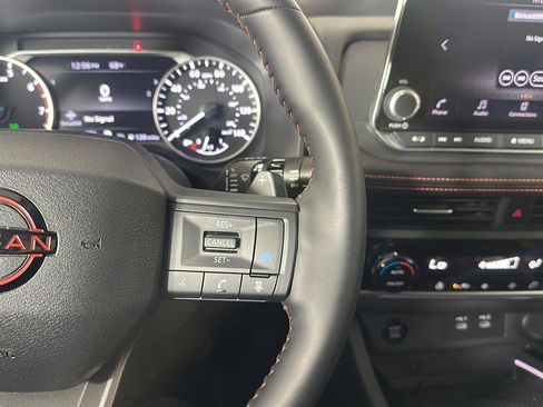 Used 2025 Nissan Rogue SV w/ Rock Creek Premium Package image 9