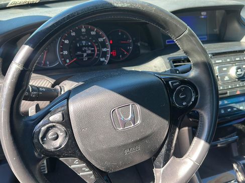 Used 2017 Honda Accord Sport image 10