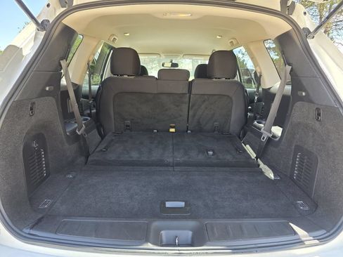 Used 2020 Nissan Pathfinder SV AWD/4WD image 19