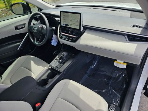 Used 2026 Toyota Corolla Cross LE w/ Moonroof Package AWD/4WD image 11