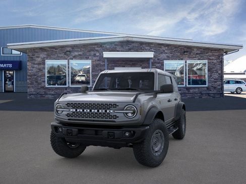 New 2025 Ford Bronco Badlands w/ Sasquatch Package AWD/4WD image 2