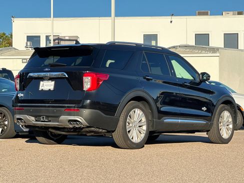 New 2024 Ford Explorer King Ranch w/ Technology Package RWD image 7