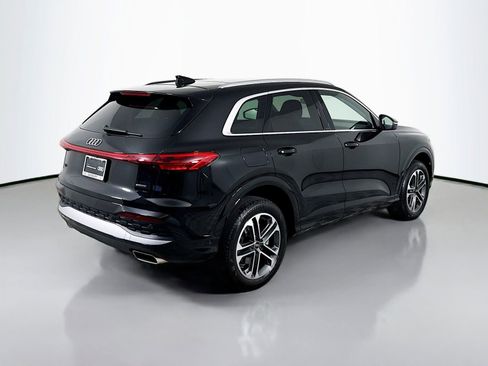 Certified 2025 Audi Q5 Premium w/ Convenience Package image 9