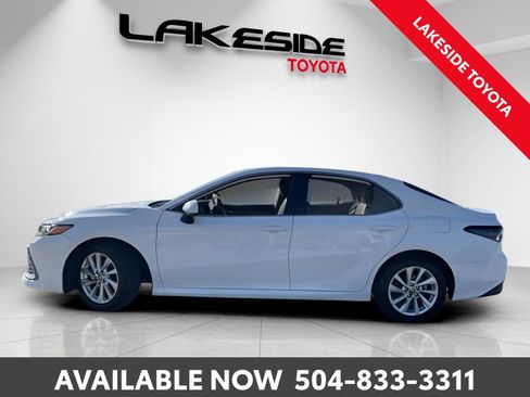 Used 2024 Toyota Camry LE image 3