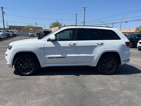 Used 2018 Jeep Grand Cherokee High Altitude AWD/4WD image 9