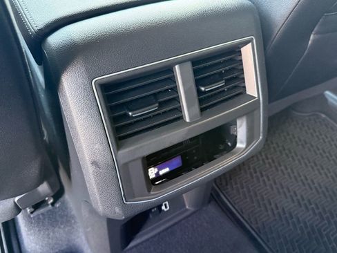 Used 2019 Volkswagen Atlas SE image 25