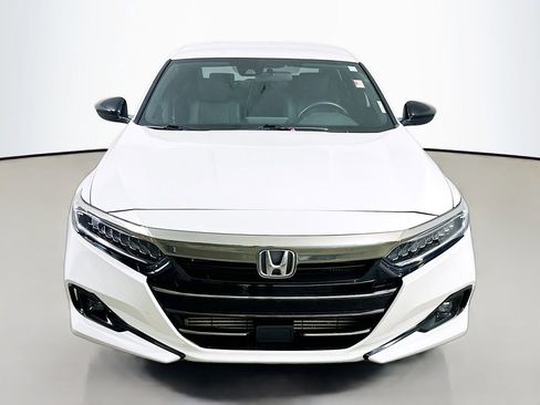 Used 2022 Honda Accord Sport image 2