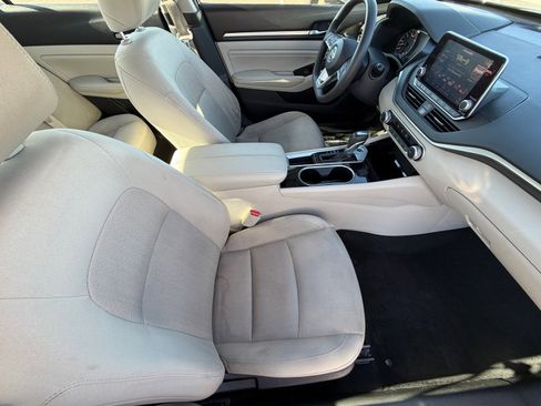 Used 2021 Nissan Altima 2.5 SV FWD image 11