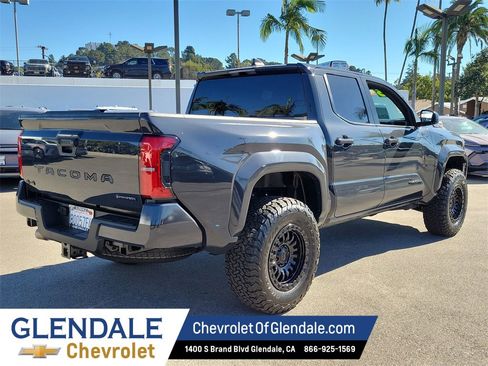Used 2025 Toyota Tacoma TRD Sport image 12