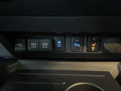 Used 2020 Toyota Tundra SR5 AWD/4WD image 22