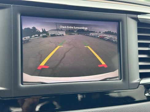 Used 2023 Chrysler Voyager LX FWD image 28