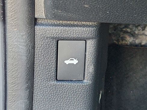 Certified 2023 Honda Accord EX image 22