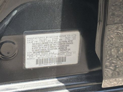Used 2025 Nissan Versa SV FWD image 28