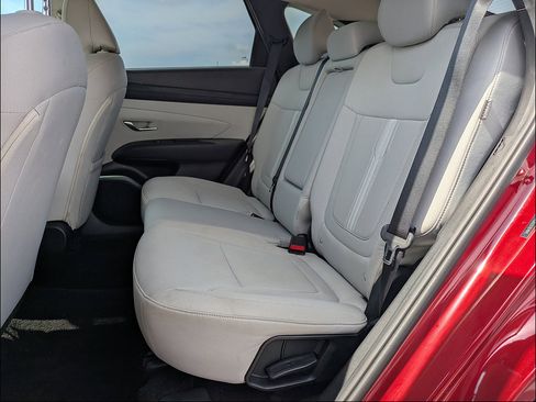 Used 2025 Hyundai Tucson SEL FWD image 12