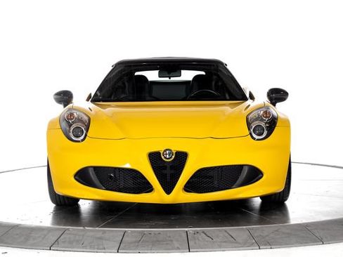 Used 2016 Alfa Romeo 4C Spider w/ Spider Track Package 4 RWD image 11