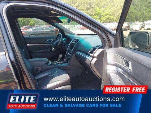Used 2017 Ford Explorer Sport w/ Equipment Group 401A AWD/4WD image 9