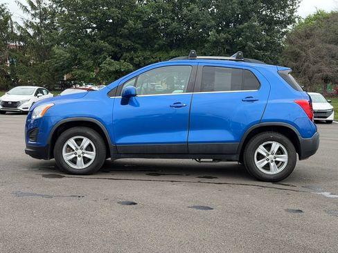 Used 2015 Chevrolet Trax LT w/ LT Sun and Sound Package AWD/4WD image 3