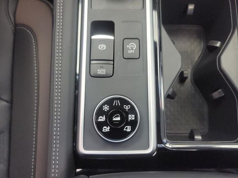 New 2026 Nissan Pathfinder Platinum AWD/4WD image 21