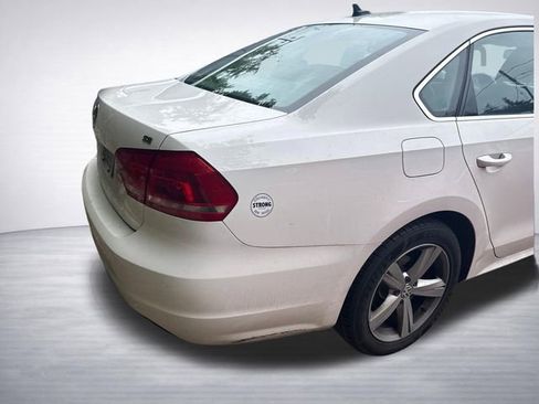 Used 2013 Volkswagen Passat 2.5 SE FWD image 7
