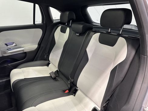 Used 2022 Mercedes-Benz GLA 250 4MATIC image 30