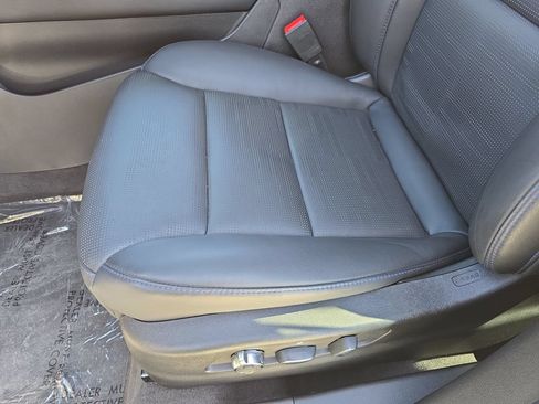 Used 2025 Cadillac XT4 Sport FWD image 31