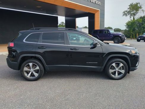 Used 2022 Jeep Cherokee Limited AWD/4WD image 3
